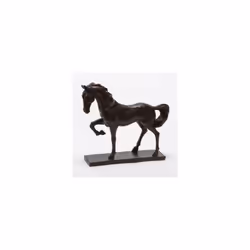 Ajoutez une touche d'élégance et de dynamisme à votre décoration avec la sculpture "Cheval au trot" de chez Amadeus. Mesurant ...