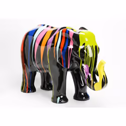 Découvrez l'éléphant noir trash, une pièce audacieuse qui repousse les limites de l'art contemporain. Avec ses dimensions imp ...