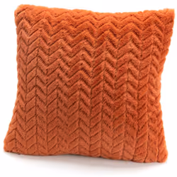 Laissez-vous séduire par ce coussin aussi doux que beau ! Son tissu au touché soyeux sera source de raffinement tandis que sa ...