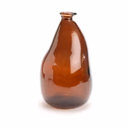 Notre vase est fabriqué à partir de verre recyclé, soulignant notre engagement envers la préservation de l'environnement. Vou ...