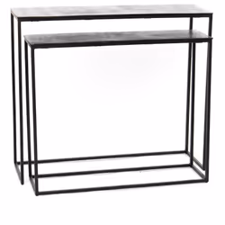 Apportez une touche contemporaine à votre intérieur avec ce set de 2 consoles aux lignes épurées et design. La petite console ...