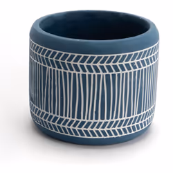 Le cache pot lignes bleu est un objet de décoration qui allie élégance et praticité. Fabriqué en pierre, ce cache pot offre u ...