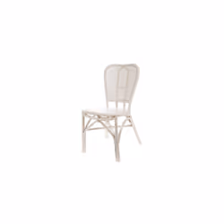 Dotée d'une élégance particulière, cette chaise bistrot en rotin blanc embellira à coup sûr votre espace de vie. Elle s'invit ...