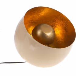 La lampe de table "Samuel" crème se distingue par son design élégant et contemporain qui s'adapte parfaitement à divers style ...