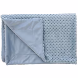 Offrez à votre enfant un cocon de douceur avec le plaid enfant Rétro bleu de 100x75 cm par Amadeus. Confectionné en polyester ...