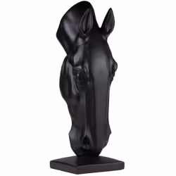 Sublimez votre intérieur avec la statuette déco, une pièce d'exception capturant toute la noblesse et la puissance du cheval. ...