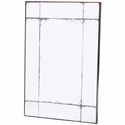 Ajoutez une touche industrielle et vintage à votre intérieur avec le miroir rectangle Used (60x90 cm). Son effet vieilli et s ...