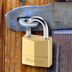 MASTER LOCK Cadenas en laiton massif d'une largeur de 20 mm