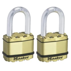 MASTER LOCK Cadenas Très Haute Sécurité [A Clé] [Acier Laminé + Finition Laiton] [Extérieur] [Pack de 2] M5BEURTLF - Idéal pour les remises, les garages, les clôtures et les portails