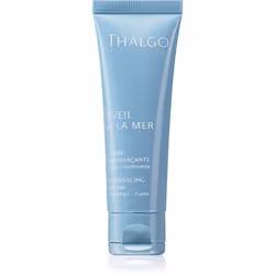 Appliquez l’eau micellaire Thalgo Éveil à la Mer matin et/ou soir à l’aide d’un coton démaquillant. Effectuez des mouvements  ...