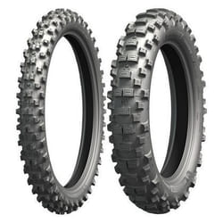 Pneu arrière Michelin Medium TT 70R
