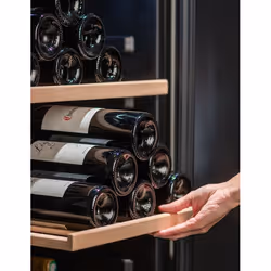 La Sommelière CTVNE120 refroidisseur à vin Refroidisseur de vin compresseur Pose libre Noir 120 bouteille(s) - Vue supplémentaire 11