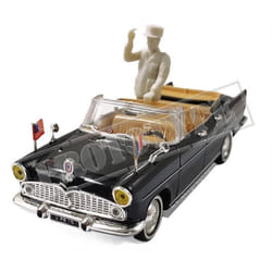 Véhicule Miniature assemble - Simca Chambord V8 Présidentielle avec figurine 1960 1/43 Norev