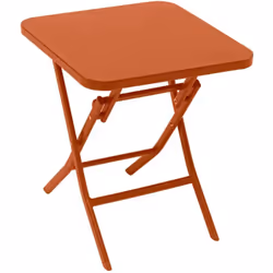 Idéale pour aménager un petit espace extérieur, la table d'appoint de jardin carrée "GREENSBORO" Hespéride allie design et pr ...