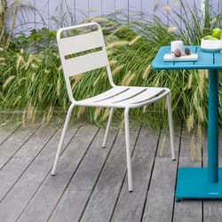Chaise de jardin empilable Phuket argile en acier traité époxy - Hespéride