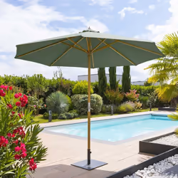 Protégez-vous du soleil tout en décorant votre espace extérieur avec le parasol "TINAEI" Hespéride. Un coin d'ombre agréable ...