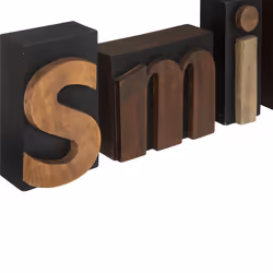 Mot déco "Smile", manguier, marron, H19 cm