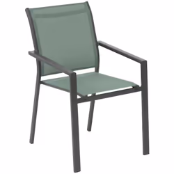 Indispensable sur un balcon ou une terrasse, le fauteuil de jardin empilable "Essentia" Hespéride a tout pour plaire. Pour pr ...