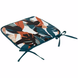 La galette de chaise "Deyo" Atmosphera apportera un confort supplémentaire à une assise. Un accessoire pratique et polyvalent ...