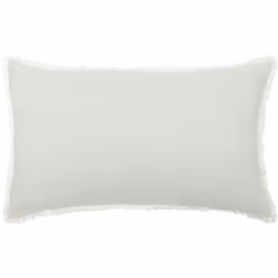 Ajoutez de la douceur dans votre décoration intérieure grâce au coussin nid d'abeille "Widdy" Atmosphera. De jolis détails Tr ...