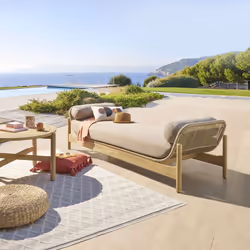 Aussi esthétique que confortable, vous allez adorer la banquette de jardin "Deona" Hespéride. Une conception de qualité La ba ...