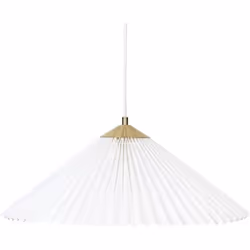 Voluptueuse et élégante, laissez-vous séduire par la beauté de la suspension "Jil" Atmosphera. Son abat-jour en polyester à l ...