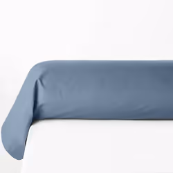 Accessoire indispensable pour une jolie literie, craquez pour cette taie de traversin Atmosphera. Un design classique Cette t ...