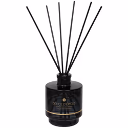 Avec son parfum créé en France, le diffuseur de parfum "Ilae" Atmosphera vous propose un voyage olfactif oriental et épicé. U ...