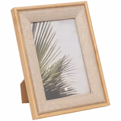 Le cadre photo "Zera" Atmosphera est la solution idéale pour sublimer vos souvenirs. Passe-partout en tissu beige Peut être p ...