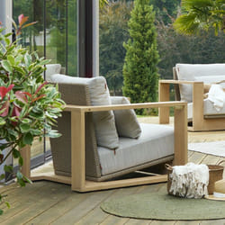 Hesperide - Fauteuil de salon de jardin Loevo eucalyptus & beige eucalyptus et résine tressée - Hespéride