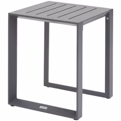 Incontournable pour parfaire l'aménagement d'un salon d'extérieur, la table d'appoint carrée "ALLURE" Hespéride allie design  ...