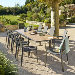 Table de jardin extensible coulissante Évasion effet bois honey & graphite 10 places lates en aluminium - Hespéride