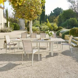 Table de jardin extensible coulissante Évasion effet bois lin & argile 10 places lates en aluminium - Hespéride