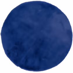 Confortable et coloré, le tapis fausse fourrure "Couka" Atmosphera est proposé dans un bleu indigo à la fois gai et tendance. ...