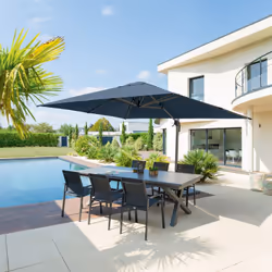 Le parasol déporté rectangulaire "ÉQUADOR" Hespéride est un accessoire indispensable pour profiter d'une terrasse ombragée lo ...