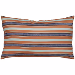 La housse de coussin d'extérieur "Kays" Atmosphera s'inscrit dans une tendance colorée chic et elle vous permettra d'habiller ...