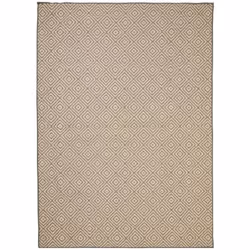 Idéal pour aménager une terrasse ou un grand balcon, le tapis d'extérieur "Ilanga" Atmosphera joue la carte d'un style ethniq ...