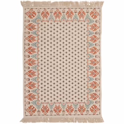 Naturel et coloré, le tapis "Ikat" Atmosphera est imprimé de motifs colorés et il est bordé de franges aux deux extrémités. R ...