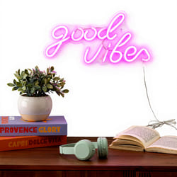 Atmosphera Néon Mural LED Décoratif : Enseigne Lumineuse Good Vibes pour Éclairage d'Intérieur (40,5 cm)