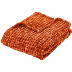 Le plaid en flanelle 3D "Viggo" Atmosphera vous accompagnera volontiers tout l'hiver pour vous réchauffer pendant vos moments ...