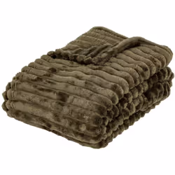 Rien de mieux que le plaid en flanelle "Mattias" Atmosphera pour rester bien au chaud à la maison. Tout doux et confortable,  ...