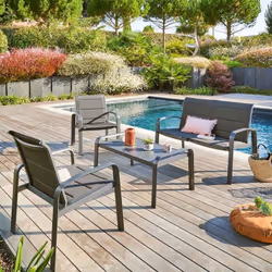 Description générale Profitez de votre extérieur avec le salon de jardin Elyn, conçu pour 4 personnes. Sa structure en alumin ...