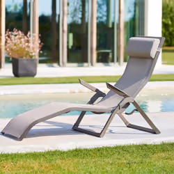 Indispensable pour bien aménager sa terrasse et profiter des beaux jours, le transat "DECIMA" Hespéride allie design et confo ...