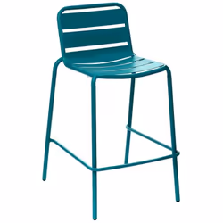 Envie de créer un coin repas agréable sur votre terrasse ou dans votre jardin ? Le fauteuil de bar empilable "PHUKET" Hespéri ...