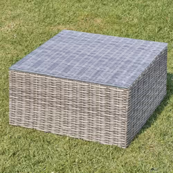 Description générale Découvrez la table basse carrée 'Mooréa' en terre d'ombre, parfaite pour embellir votre espace extérieur ...