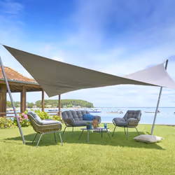 Profitez de votre extérieur tout en étant protégé du soleil avec la voile d'ombrage rectangulaire "SHAE" Hespéride. Un access ...