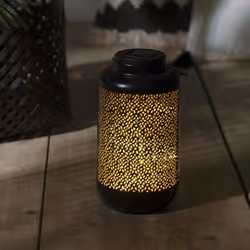 Envie de douceur, de romantisme et d'ambiance feutrée ? Craquez pour cette lanterne solaire Atmosphera. Utilisable en intérie ...