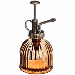 Craquez pour le pulvérisateur "vintage" Atmosphera ! Délicieusement rétro, c'est un objet déco à part entière qui joue sur un ...