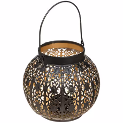 Misez sur cette lanterne Atmosphera finement ajourée pour apporter une touche exotique dans votre intérieur. Un style origina ...