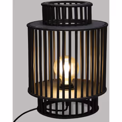 Succombez au charme naturel de cette lampe à poser en bambou. Posée sur un buffet ou sur une console, elle apportera une touc ...